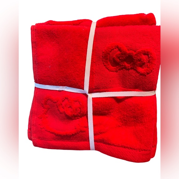 Hello Kitty Clearance Price is Firm! Red Plush Hello Kitty Embossed Wash Cloths - Picture 2 of 4